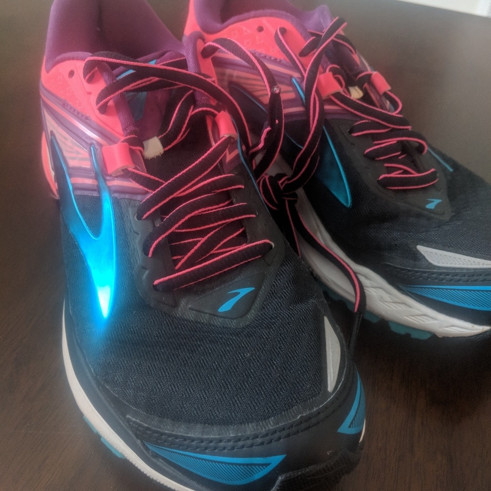 Brooks Ravenna 8, size 8